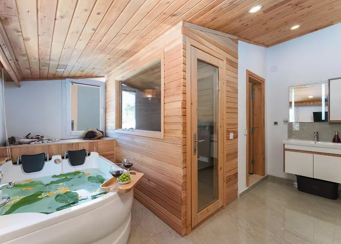 Luxury Suite With Pool And Sauna In Kalkan